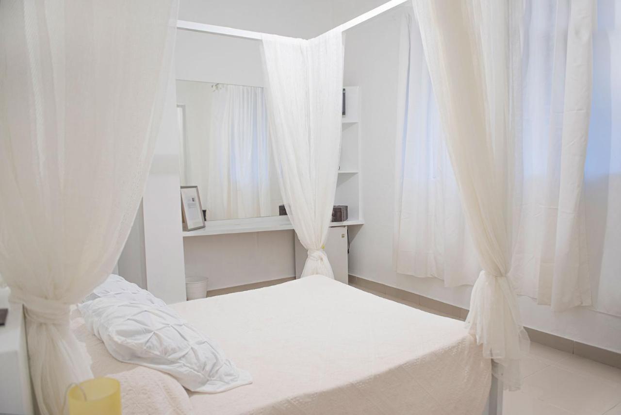 Hostal Mama Mambo - Zona Colonial Santo Domingo Ngoại thất bức ảnh